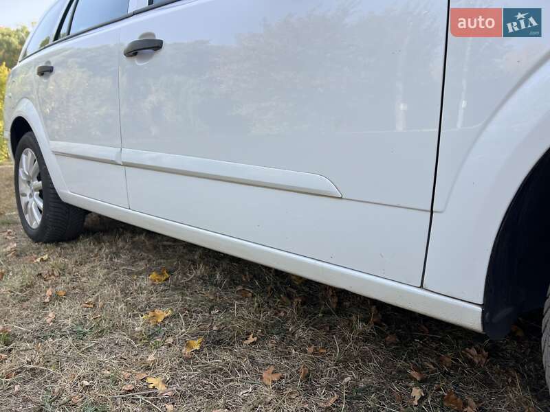 Универсал Opel Astra 2010 в Нежине фото 11 Универсал Opel Astra 2010 в Нежине