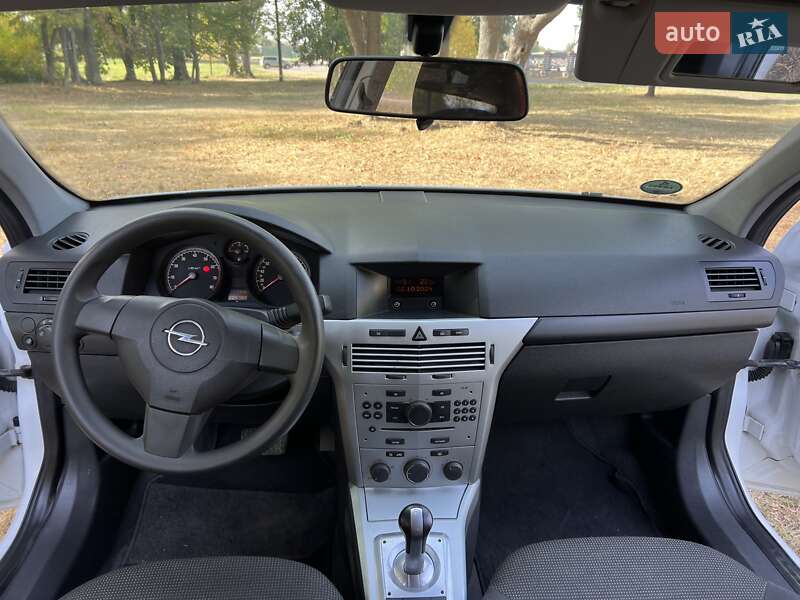 Универсал Opel Astra 2010 в Нежине фото 36 Универсал Opel Astra 2010 в Нежине