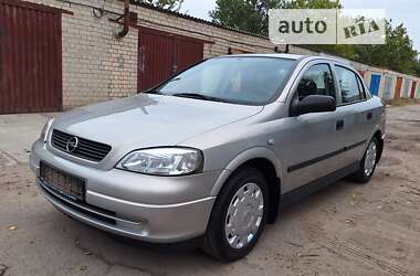 Седан Opel Astra 2009 в Смілі