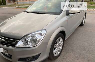 Хэтчбек Opel Astra 2008 в Умани