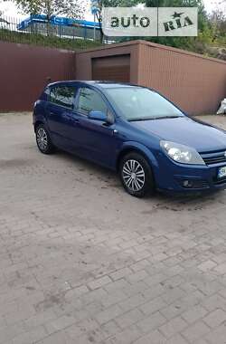 Хэтчбек Opel Astra 2005 в Ровно