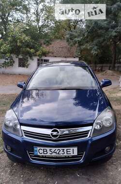 Универсал Opel Astra 2010 в Беликах