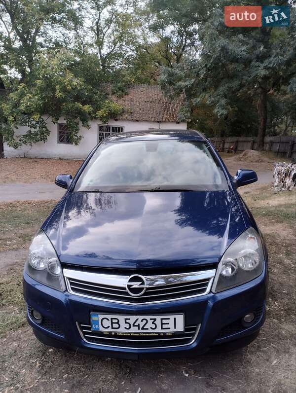 Opel Astra 2010