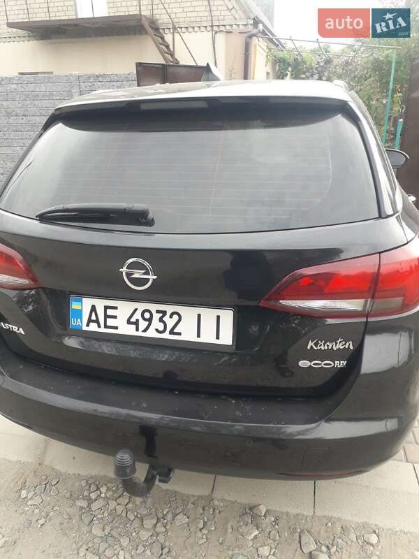 Универсал Opel Astra 2016 в Днепре