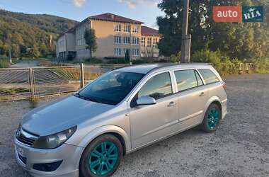 Универсал Opel Astra 2005 в Надворной