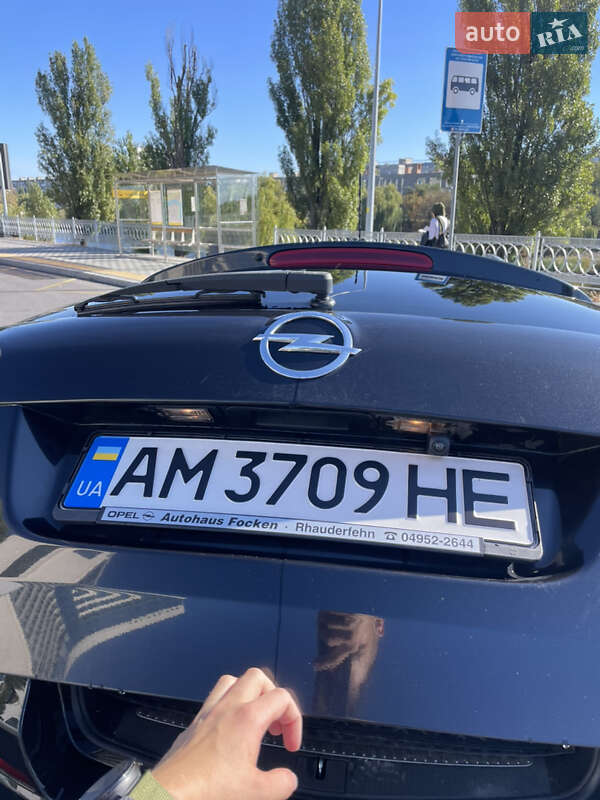 Универсал Opel Astra 2012 в Киеве