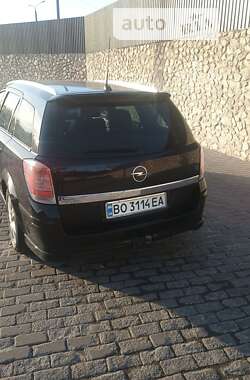 Універсал Opel Astra 2009 в Тернополі