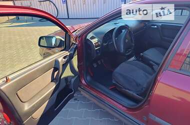 Седан Opel Astra 2005 в Звягелі