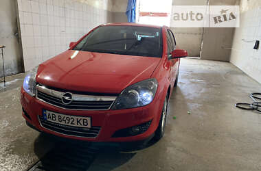 Хэтчбек Opel Astra 2008 в Виннице