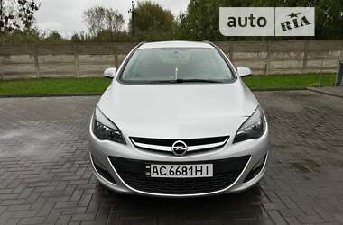 Універсал Opel Astra 2013 в Луцьку