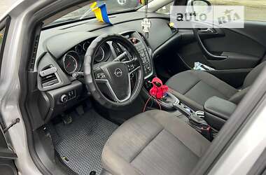 Універсал Opel Astra 2013 в Луцьку