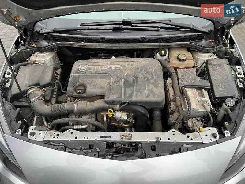 Универсал Opel Astra 2013 в Луцке