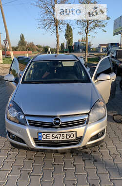 Универсал Opel Astra 2010 в Хотине