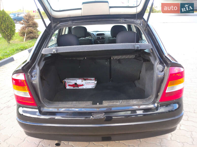 Хэтчбек Opel Astra 2005 в Ивано-Франковске