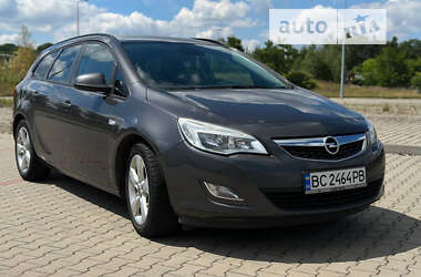 Універсал Opel Astra 2011 в Вінниці