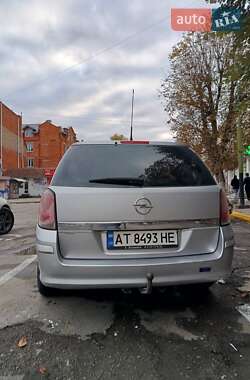 Универсал Opel Astra 2005 в 