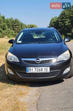 Универсал Opel Astra 2012 в Кременчуге