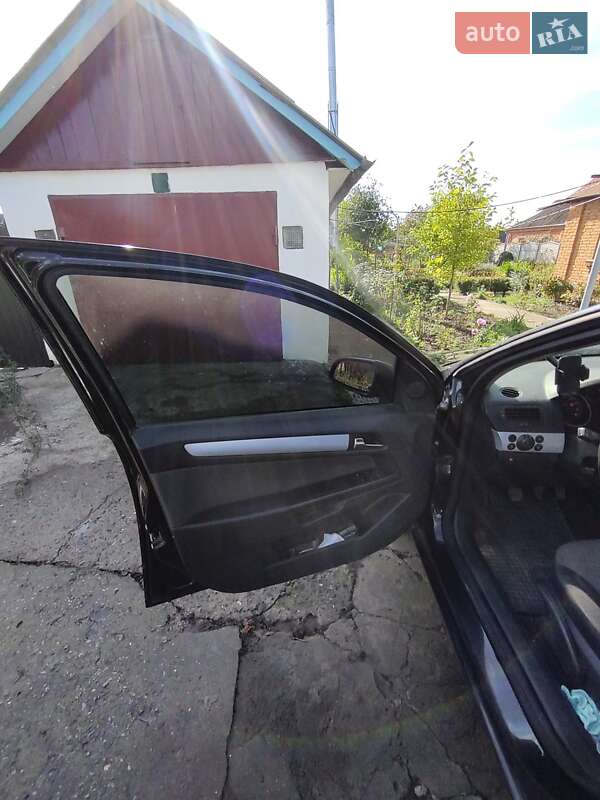 Универсал Opel Astra 2005 в Хмельницком