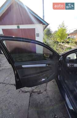Универсал Opel Astra 2005 в 