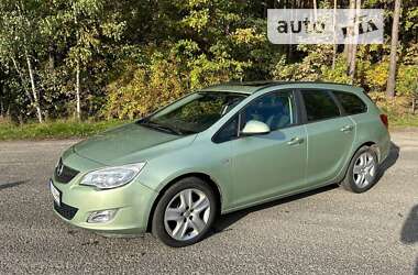 Універсал Opel Astra 2011 в Ковелі