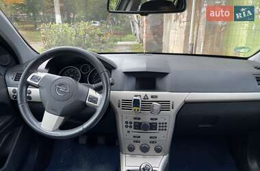 Универсал Opel Astra 2008 в 