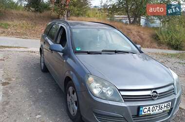 Универсал Opel Astra 2004 в Умани