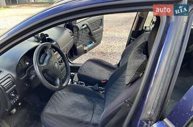 Седан Opel Astra 2000 в 