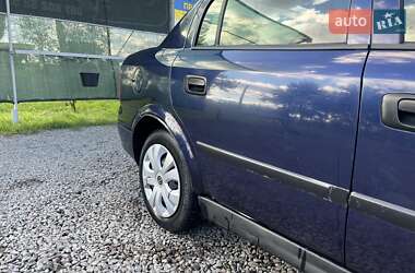Седан Opel Astra 2000 в 