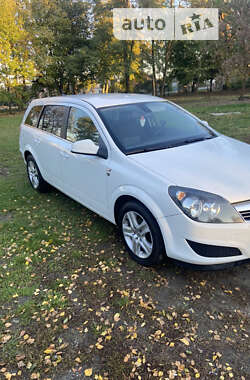 Универсал Opel Astra 2010 в Тернополе