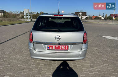Универсал Opel Astra 2005 в 