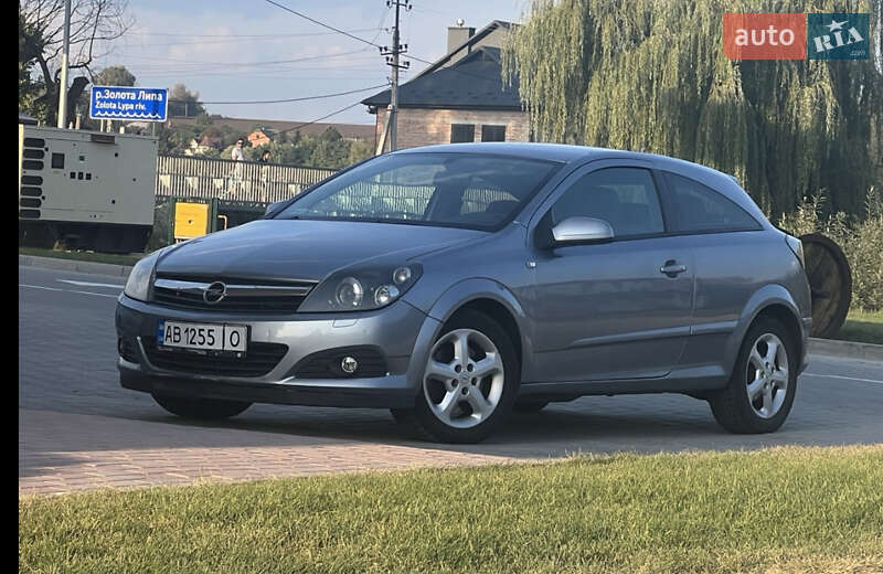 Купе Opel Astra 2006 в Виннице