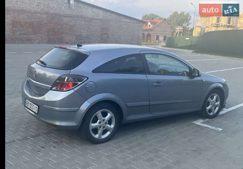 Купе Opel Astra 2006 в Виннице