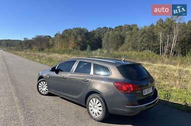 Универсал Opel Astra 2013 в 