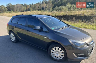 Универсал Opel Astra 2013 в 