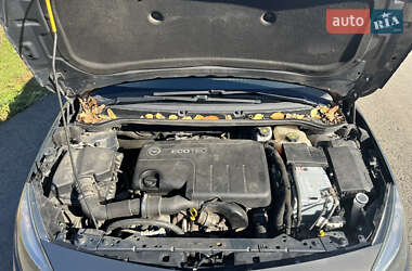 Универсал Opel Astra 2013 в 