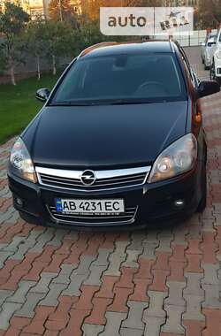 Універсал Opel Astra 2010 в Вінниці