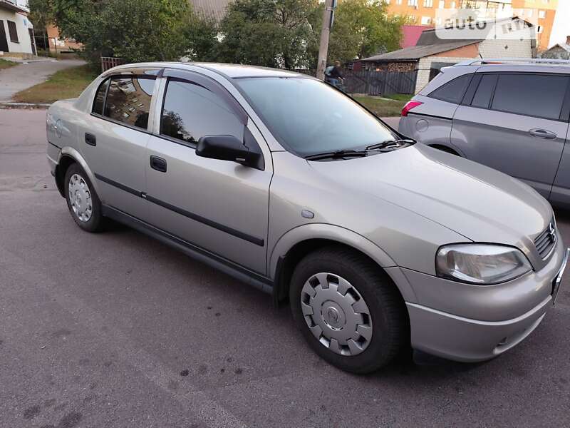 Седан Opel Astra 2007 в 