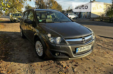 Универсал Opel Astra 2010 в Прилуках