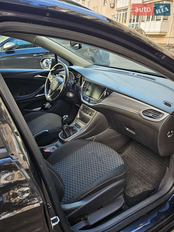 Універсал Opel Astra 2016 в Києві