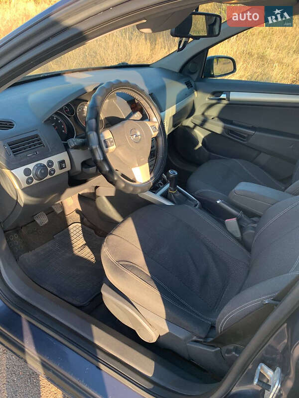 Універсал Opel Astra 2007 в Кривому Розі