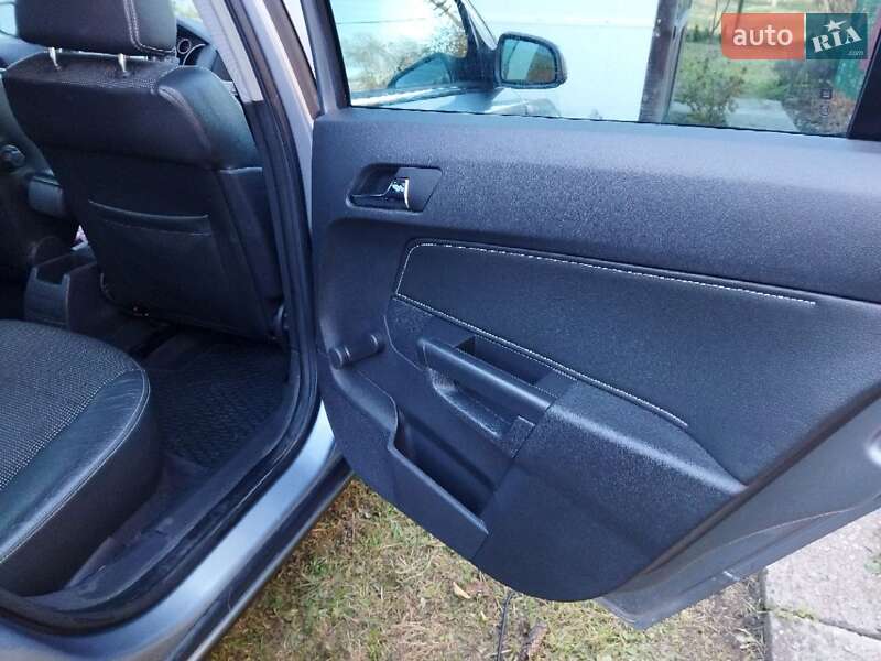 Універсал Opel Astra 2005 в Львові