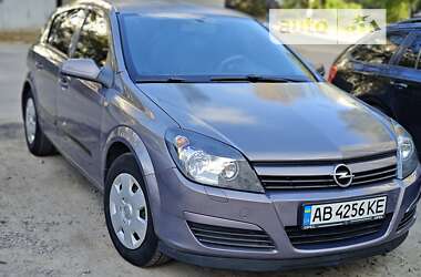 Хэтчбек Opel Astra 2006 в Виннице