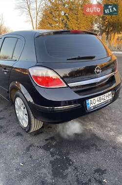 Хэтчбек Opel Astra 2007 в Мукачево