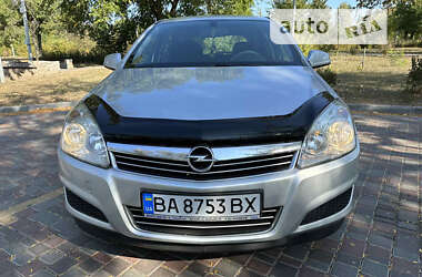 Універсал Opel Astra 2010 в Бобринці