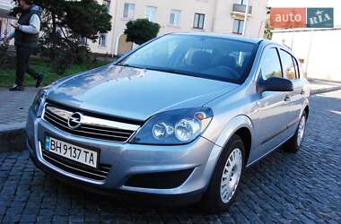 Хэтчбек Opel Astra 2009 в Одессе