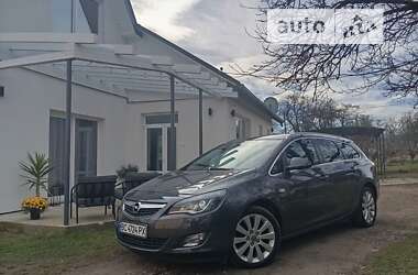 Универсал Opel Astra 2011 в Бориславе