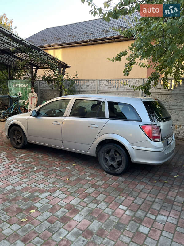Opel Astra 2012