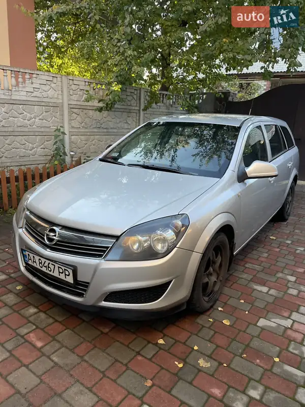 Opel Astra 2012