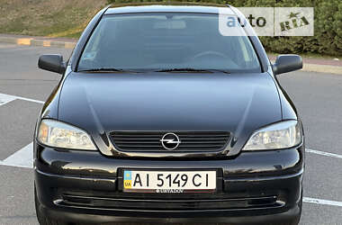 Седан Opel Astra 2005 в 