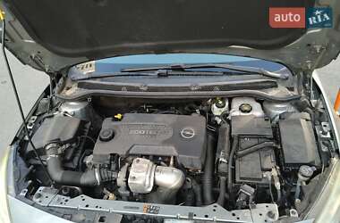 Универсал Opel Astra 2011 в 